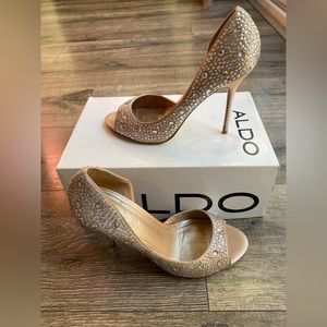 SATIN NUDE CRYSTAL ALDO PEEPTOE PUMP HEELS WITH BOX size 38 US size 7.5
